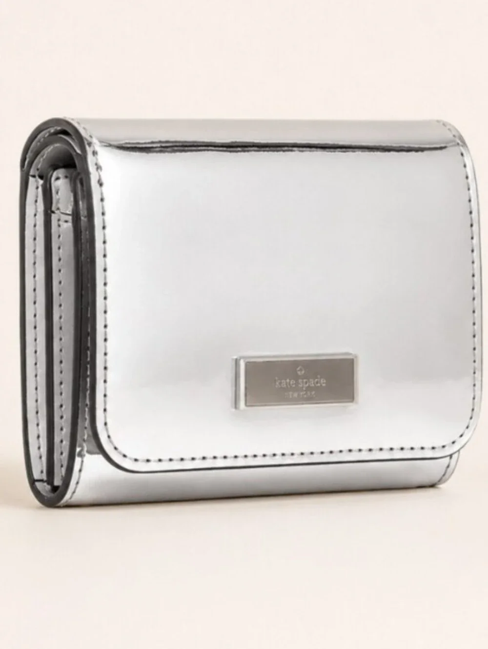 kate spade Silver Metallic Compact Card Wallet with Iridescent Logo Plaque